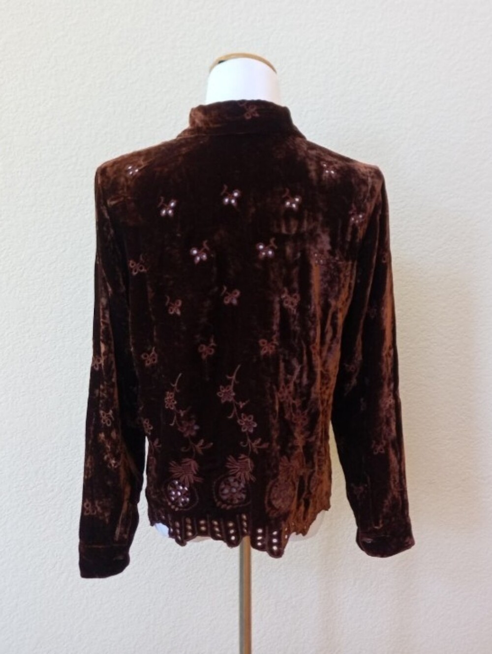 ECI vintage 1990s chocolate brown crushed velvet button-front blouse - Picture 6 of 7